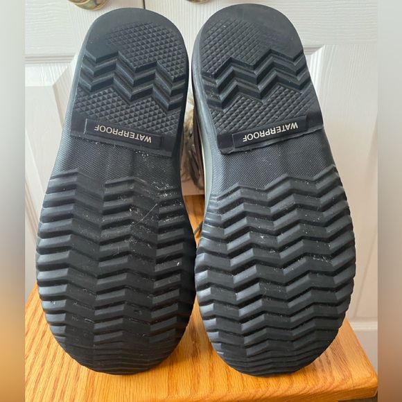 SOREL Joan Of Arctic Quarry/Black Waterproof Faux Fur Winter Snow Boots SZ 8 - Picture 5 of 9